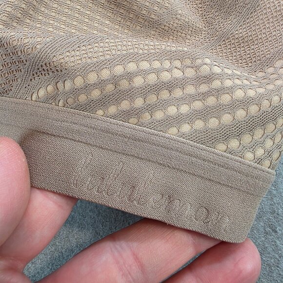 Lululemon Awake to Lace Athletic Soft Sand Bra Unpadded Wireless Comfort sz 34 C - Picture 4 of 9
